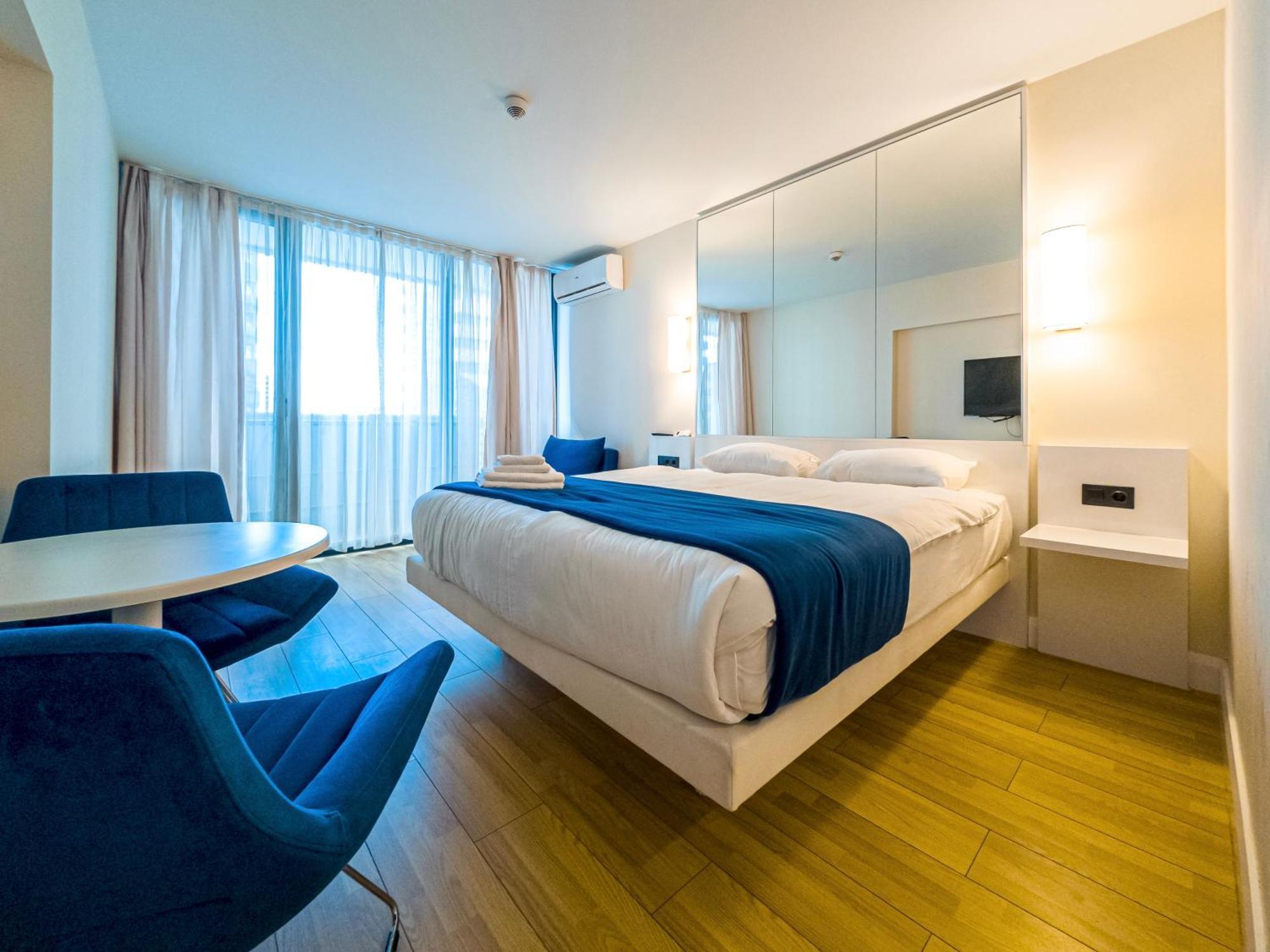 Amazing View Apartments Батуми Екстериор снимка