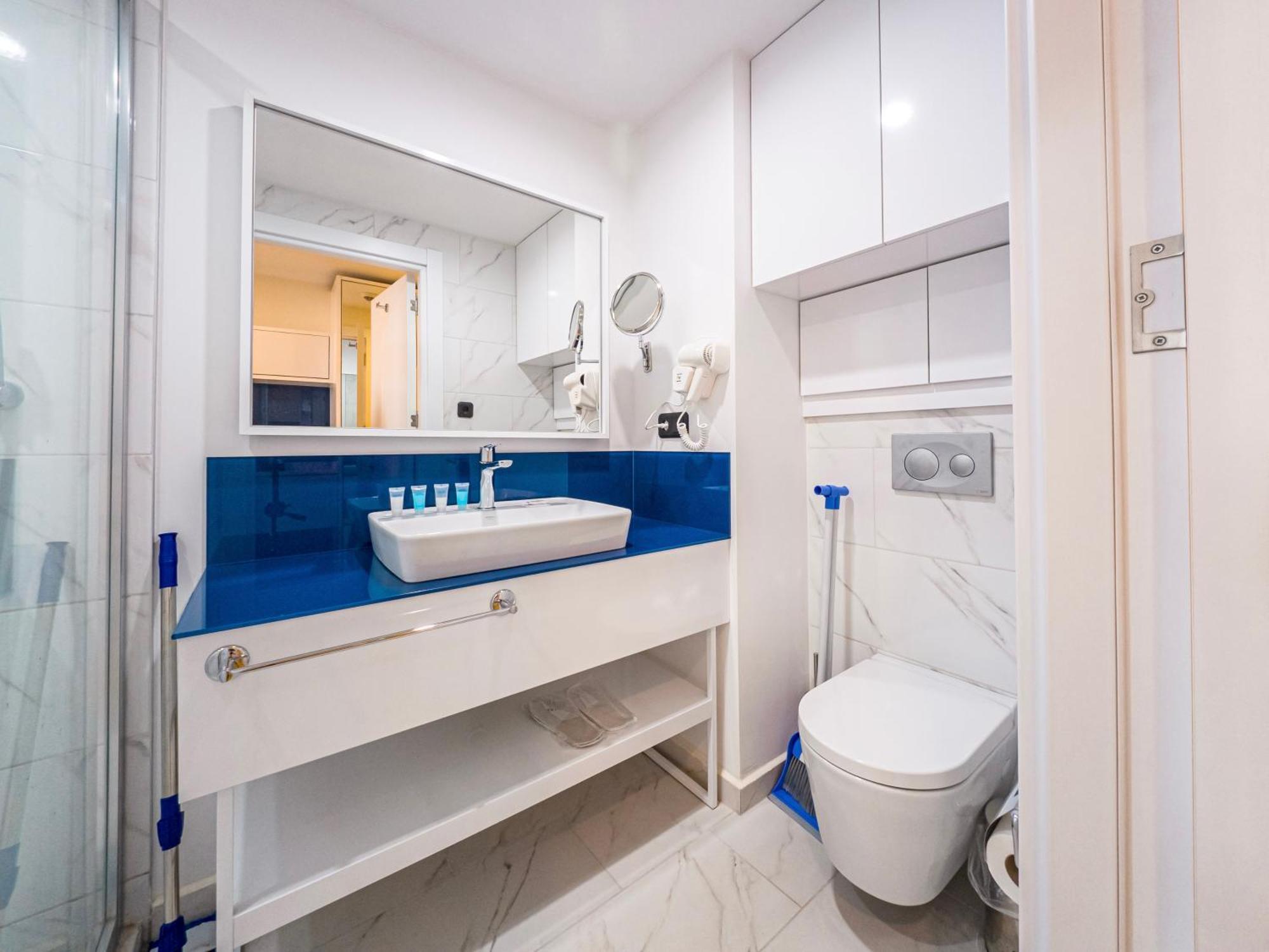 Amazing View Apartments Батуми Екстериор снимка